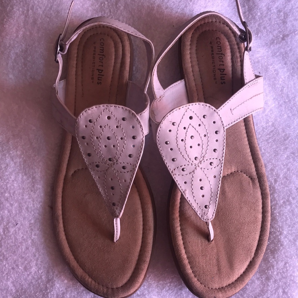 Sandals/ white